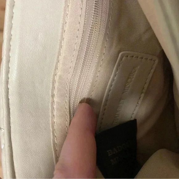 Badgley Mischka cream  quilted crossbody bag - Picture 4 of 5